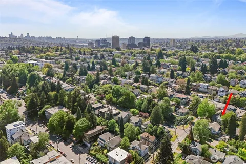 $945,000 | 2010 Northeast 54th Street, Seattle, WA 98105