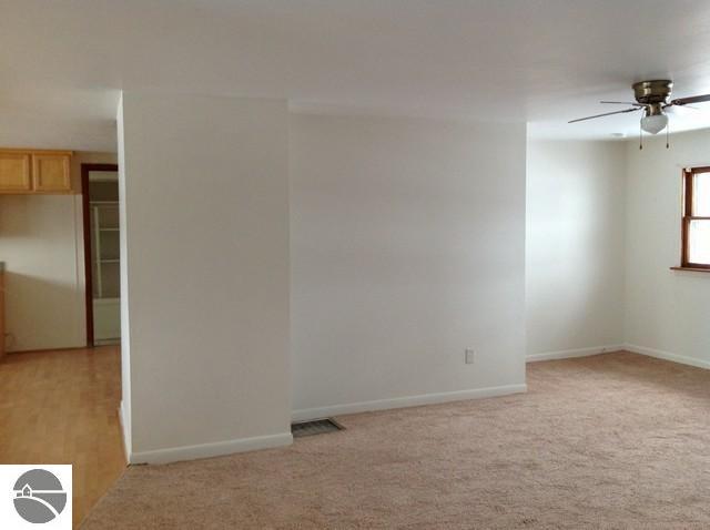 2480 Sawyer Road Traverse City, MI 49685 - Photo 16 of 40 1742003-15.JPG