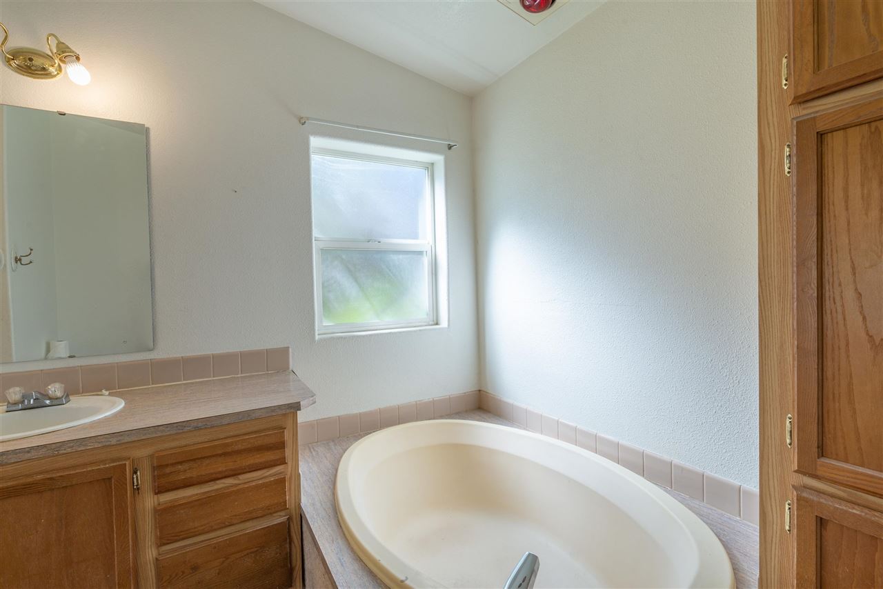 11599 East Ridge Road Truckee, CA 96161 - Photo 15 of 21 Gallery Image 15