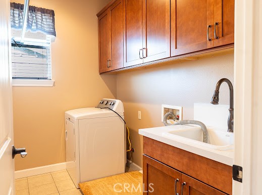 549 Palomar Circle Lompoc, CA 93436 - Photo 51 of 58 a utility room with sink dryer and washer