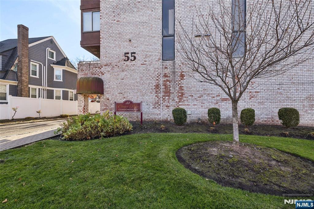 55 Clinton Place, Unit 510 Hackensack, NJ 07601 - Photo 2 of 31