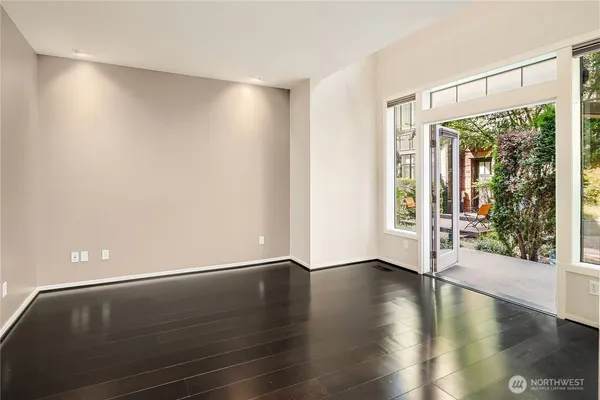 $6,200 | 10410 Northeast 12th Street, Unit 106, Bellevue, WA 98004