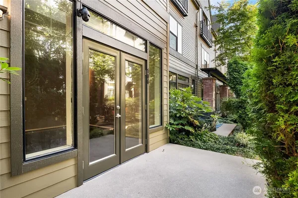 $6,200 | 10410 Northeast 12th Street, Unit 106, Bellevue, WA 98004
