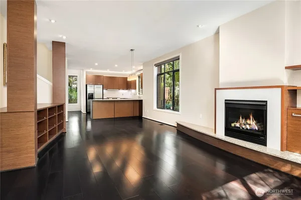 $6,200 | 10410 Northeast 12th Street, Unit 106, Bellevue, WA 98004