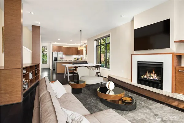 $6,200 | 10410 Northeast 12th Street, Unit 106, Bellevue, WA 98004