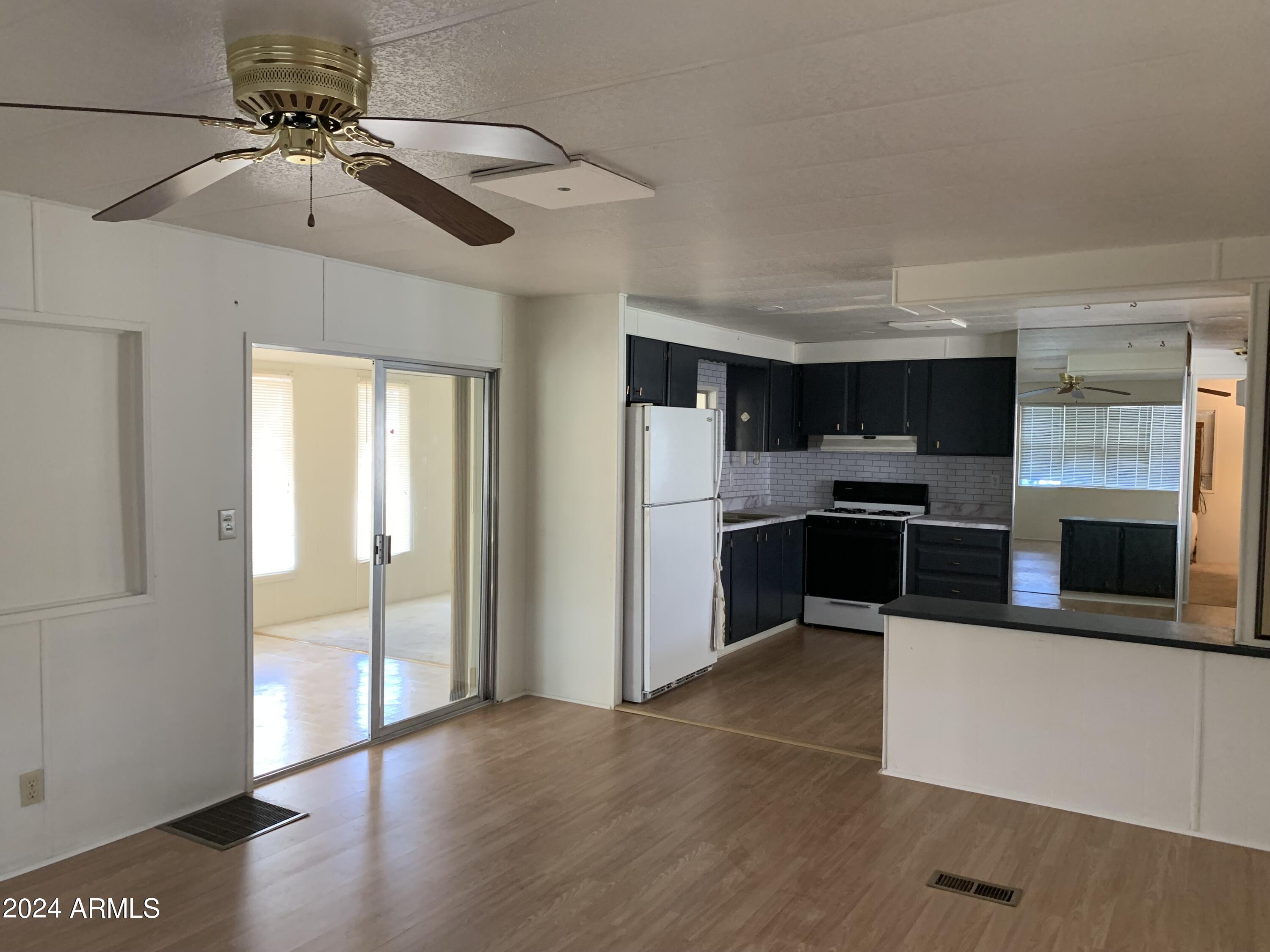 1131 South Meridian Road, Unit 25 Apache Junction, AZ 85120 - Photo 7 of 21 IMG_6559