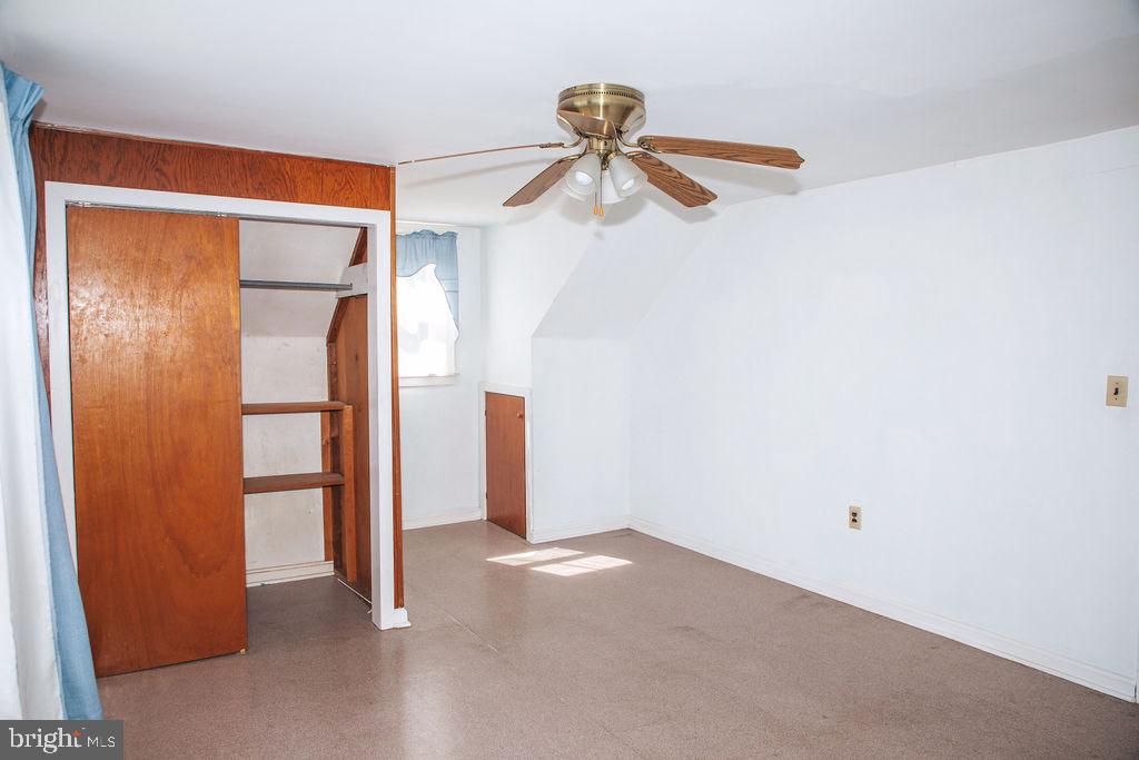 383 Elk Road Monroeville, NJ 08343 - Photo 11 of 25 a view of empty room