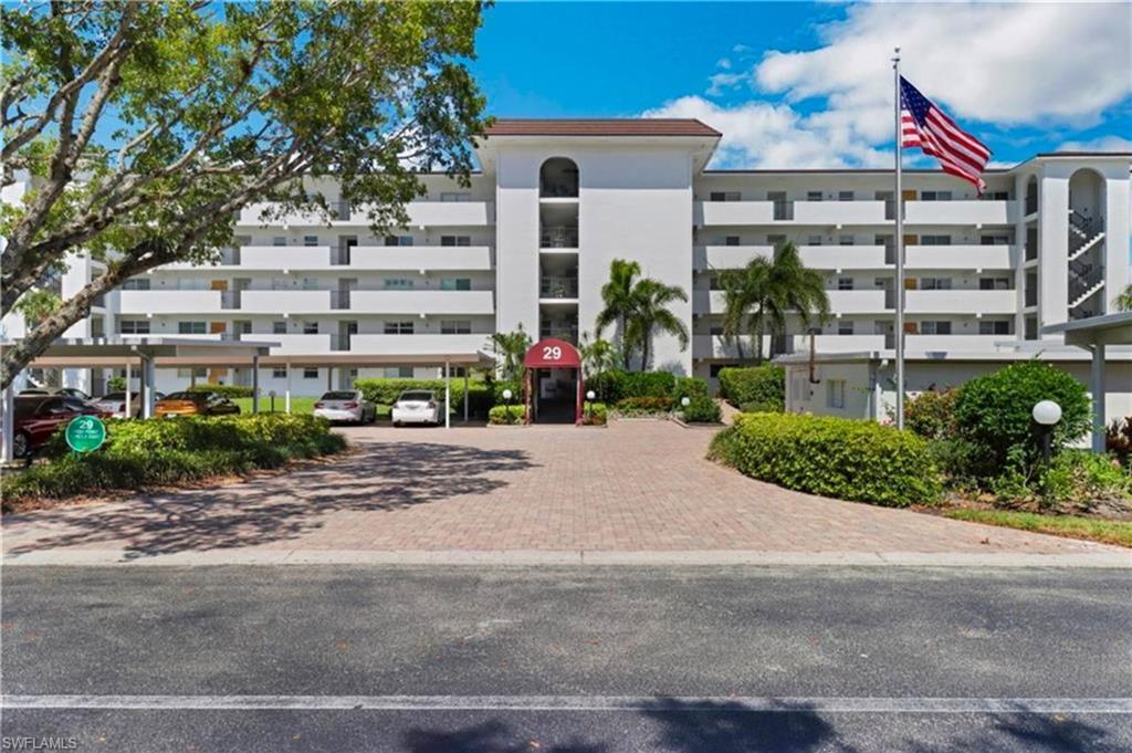 29 High Point Circle East, Unit 403 Naples, FL 34103 - Photo 37 of 50