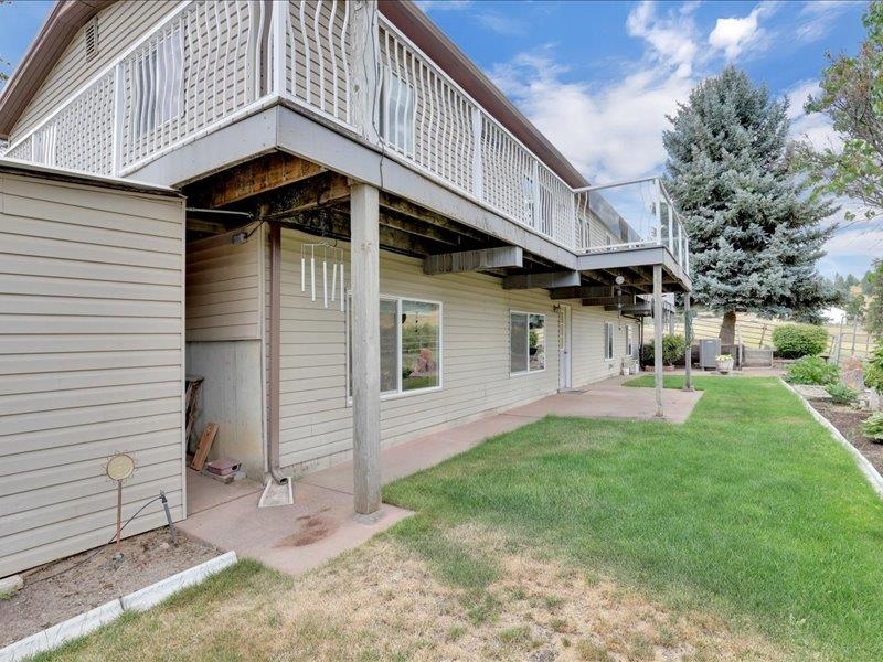 26026 North Madison Road Chattaroy, WA 99003 - Photo 31 of 43