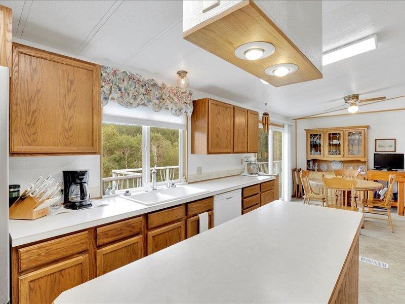 26026 North Madison Road Chattaroy, WA 99003 - Photo 9 of 43