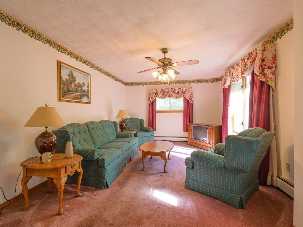 168 Berry Corner Road Charlton, MA 01507 - Photo 8 of 24 Gallery Image 8