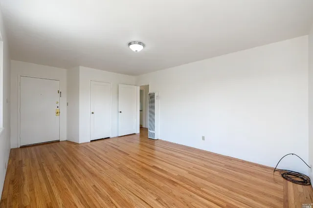 $2,195 | 343 Somerset Road, Oakland, CA 94611