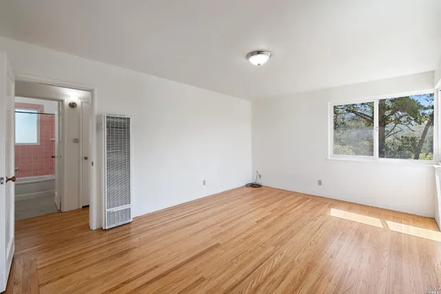 $2,195 | 343 Somerset Road, Oakland, CA 94611