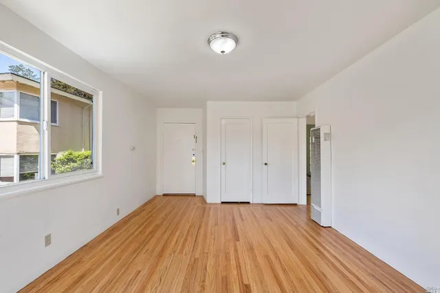 $2,195 | 343 Somerset Road, Oakland, CA 94611