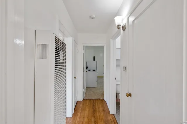 $2,195 | 343 Somerset Road, Oakland, CA 94611