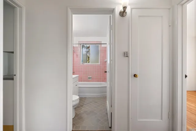 $2,195 | 343 Somerset Road, Oakland, CA 94611