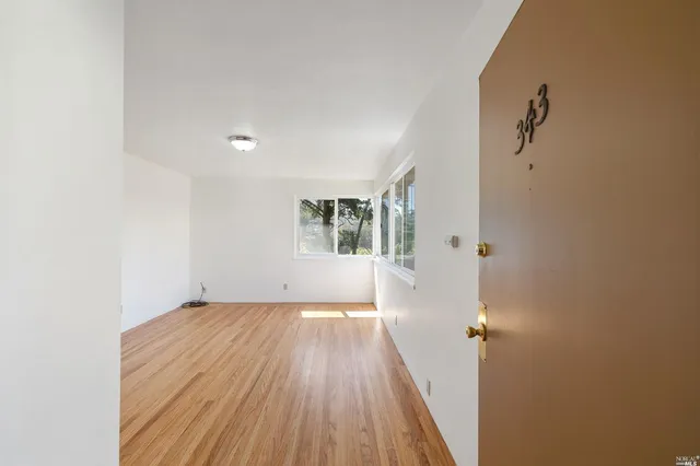 $2,195 | 343 Somerset Road, Oakland, CA 94611