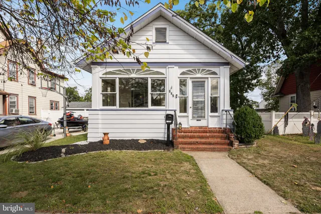 $288,000 | 649 Bridgeboro Street, Riverside, NJ 08075
