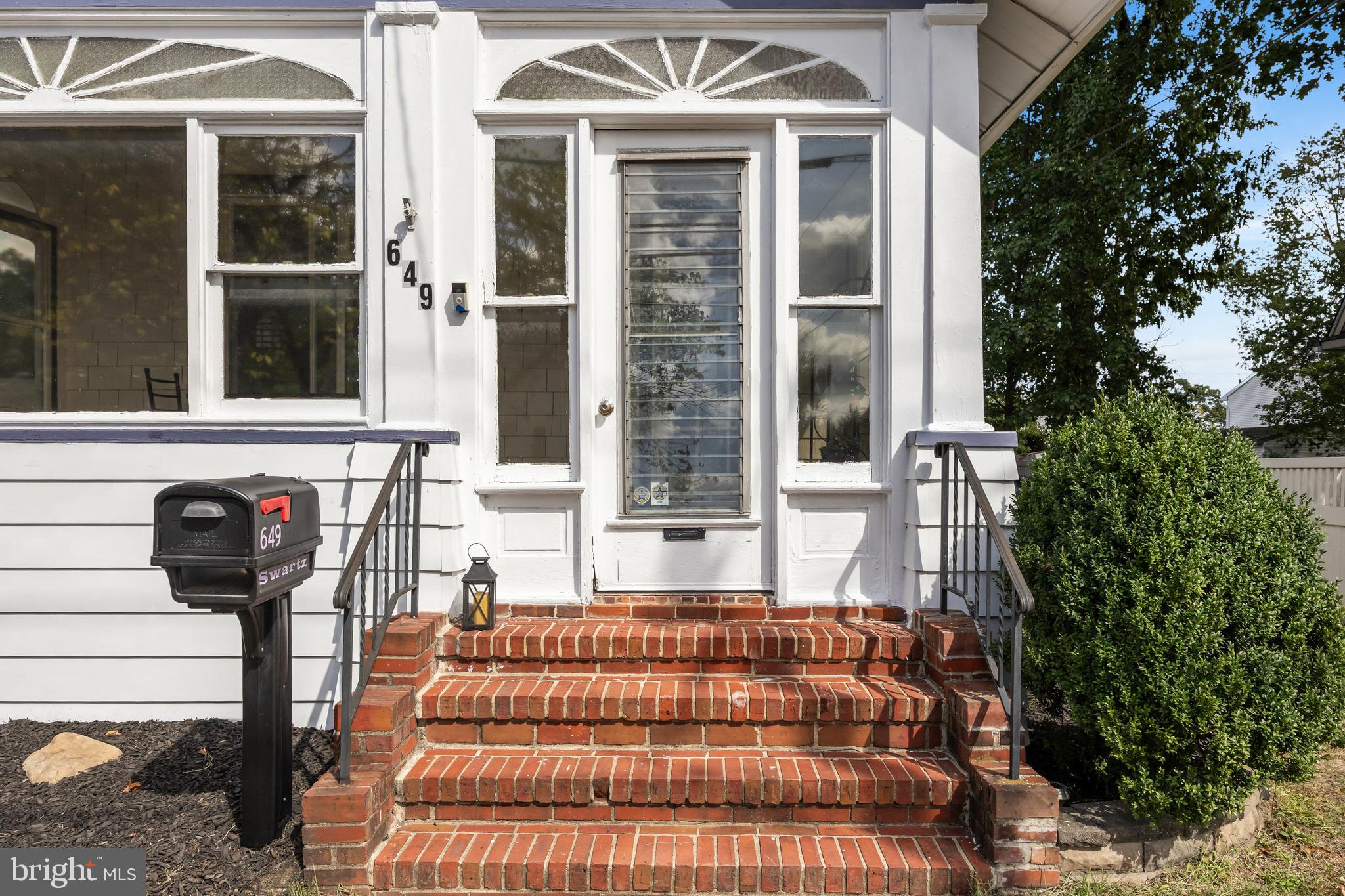 649 Bridgeboro Street Riverside, NJ 08075 - Photo 3 of 29