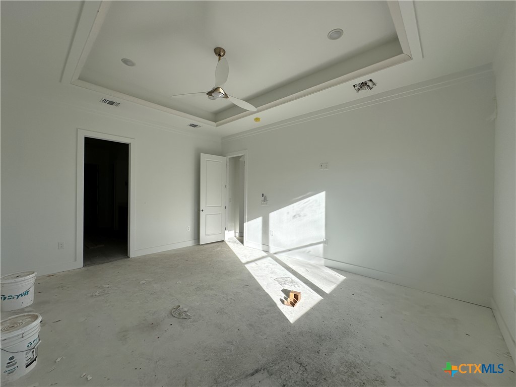 430 Dos Rios Drive Belton, TX 76513 - Photo 18 of 29 a view of an empty room