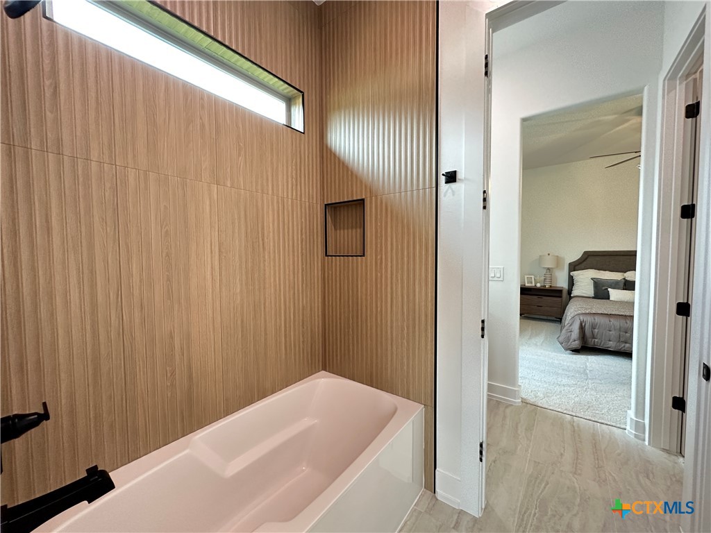 430 Dos Rios Drive Belton, TX 76513 - Photo 20 of 48 a view of a bedroom from a hallway