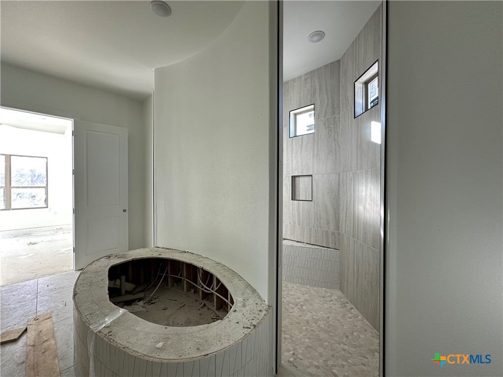 430 Dos Rios Drive Belton, TX 76513 - Photo 21 of 29 a view of a sink and utility room with washer and dryer