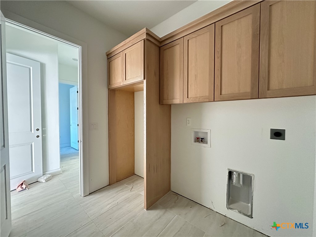 430 Dos Rios Drive Belton, TX 76513 - Photo 29 of 29 a view of hallway with wooden floor and cabinet