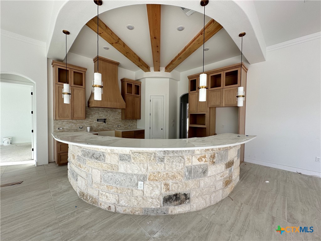 430 Dos Rios Drive Belton, TX 76513 - Photo 8 of 29 a large white tub sitting in a kitchen