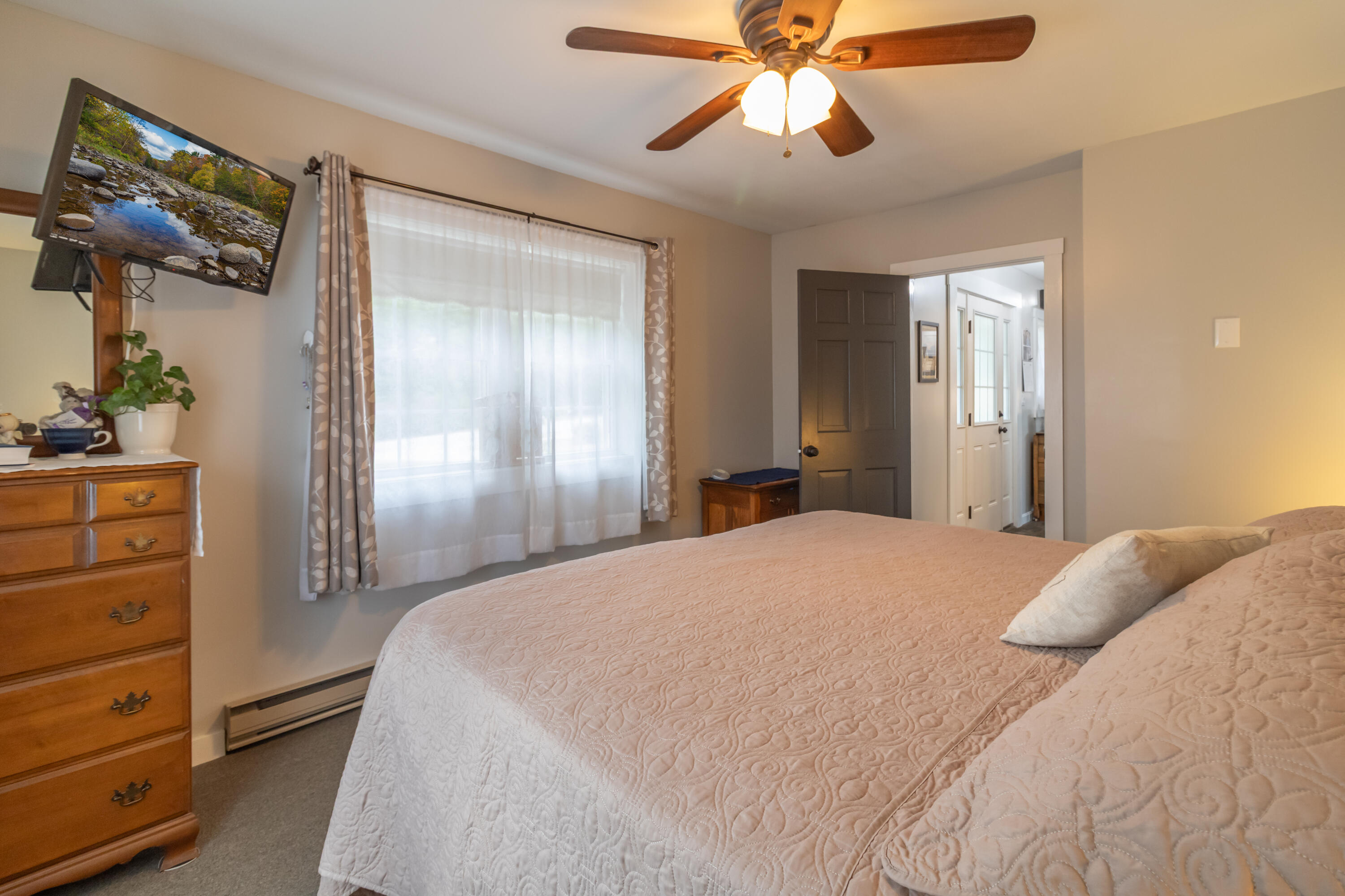 593 North Chester Road Lincoln, ME 04457 - Photo 66 of 104 593 N Chester Road Interiors-24