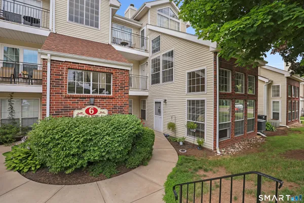 $239,000 | 93 Carriage Crossing Lane, Unit 93, Middletown, CT 06457
