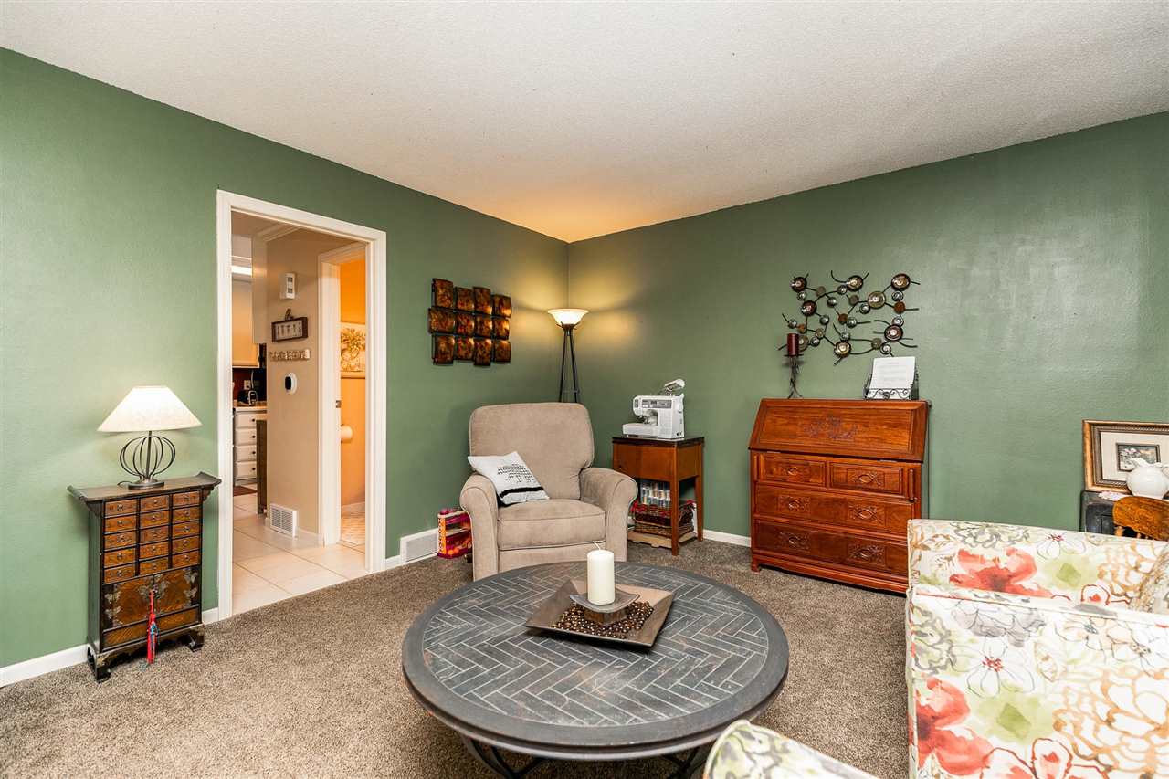 327 Boyson Road Northeast Cedar Rapids, IA 52402 - Photo 5 of 31 Gallery Image 5