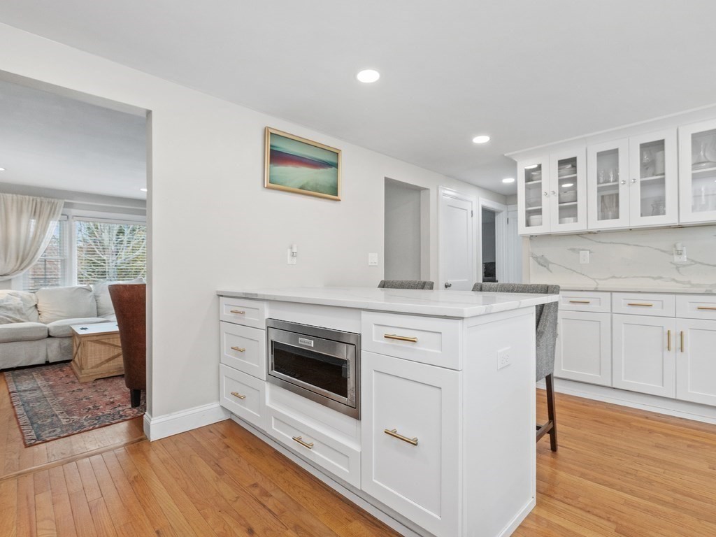 167 Beal Road Waltham, MA 02453 - Photo 8 of 31 Gallery Image 8