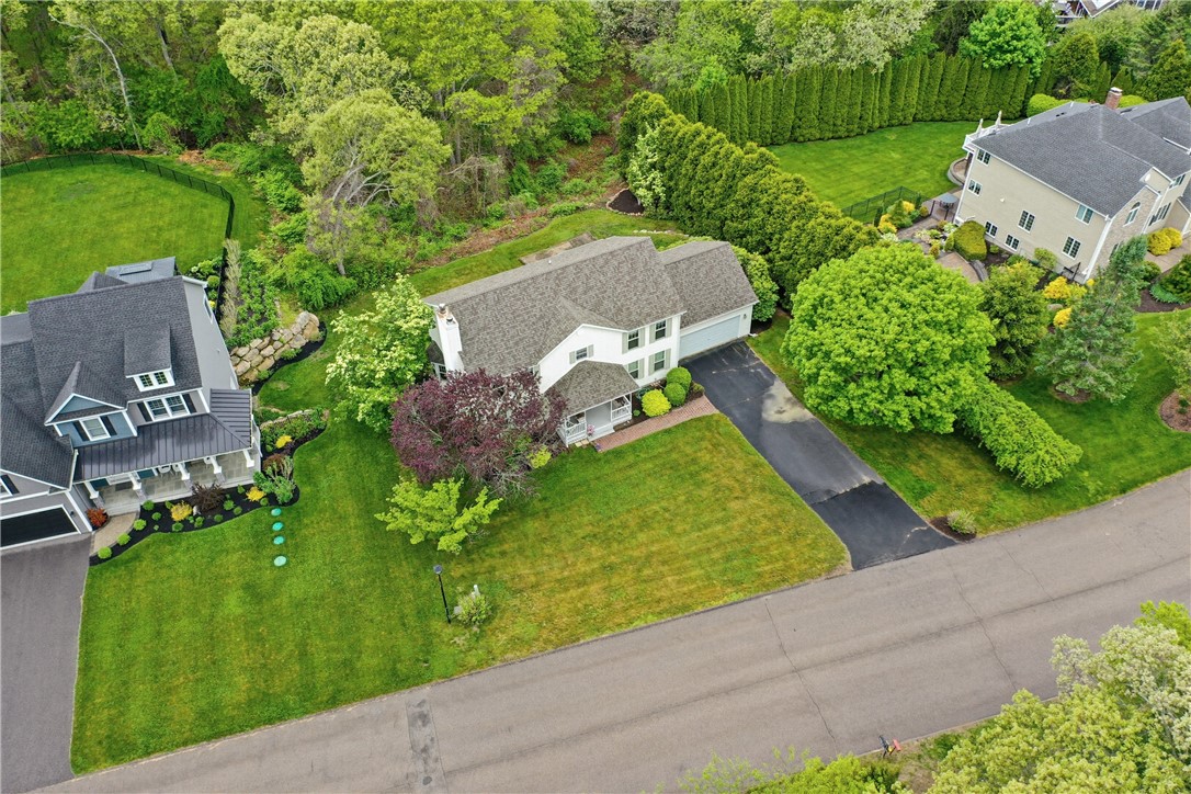 28 Rockridge Road Westerly, RI 02891 - Photo 5 of 40