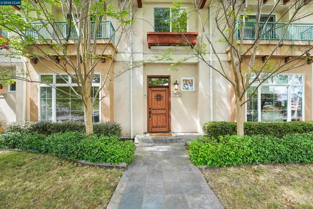 $949,000 | 1539 Geary Road, Unit C, Walnut Creek, CA 94597