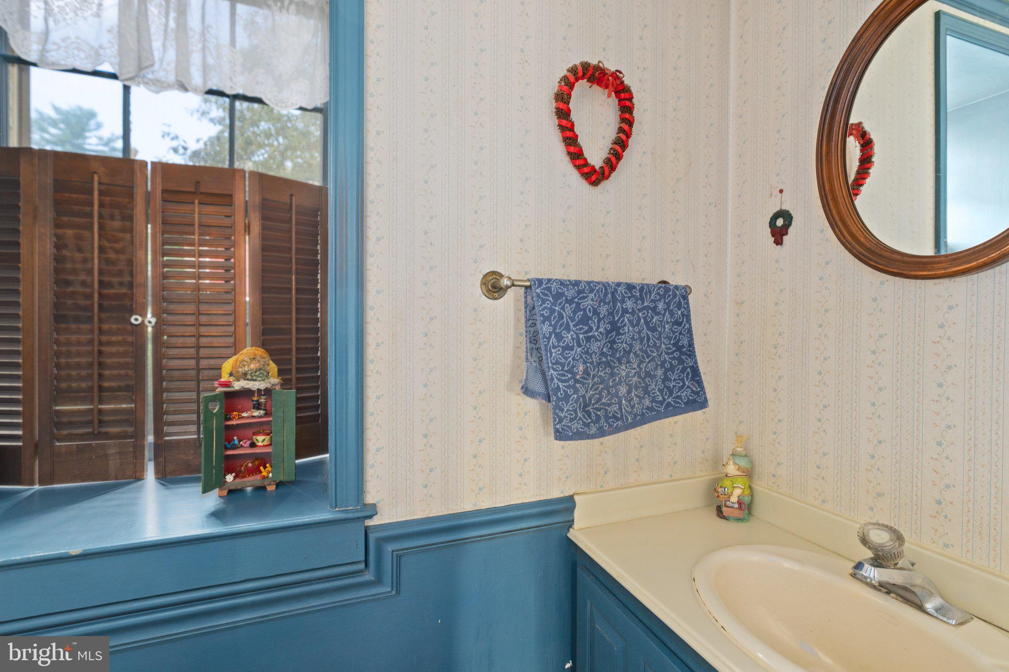 1760 Kumry Road Quakertown, PA 18951 - Photo 39 of 57 1st floor powder room