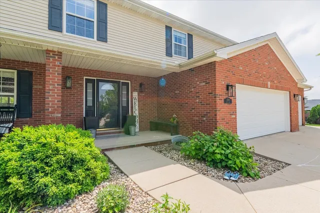 $415,000 | 13561 Buck Road, Bloomington, IL 61705