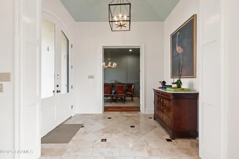 $975,000 | 100 Emily Circle, Lafayette, LA 70508