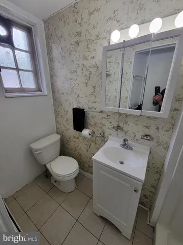 $1,250 | 835 West Marshall Street, Unit 3, Norristown, PA 19401