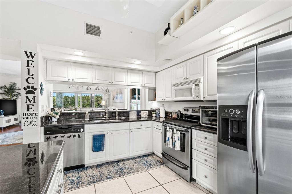 6555 99th Way North, Unit 20F St. Petersburg, FL 33708 - Photo 9 of 36 Gallery Image 9