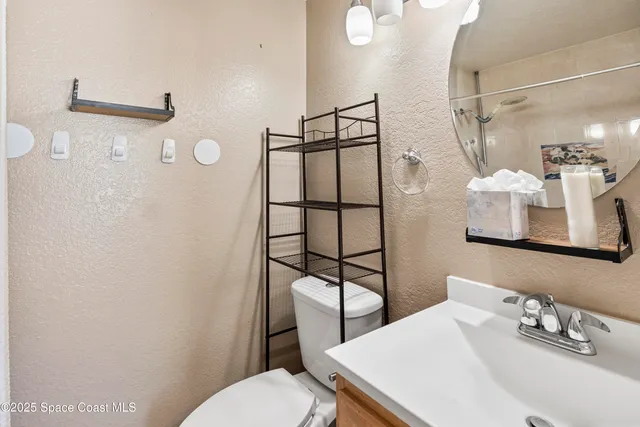 $2,150 | 142 Palmetto Avenue, Unit 92, Indialantic, FL 32903