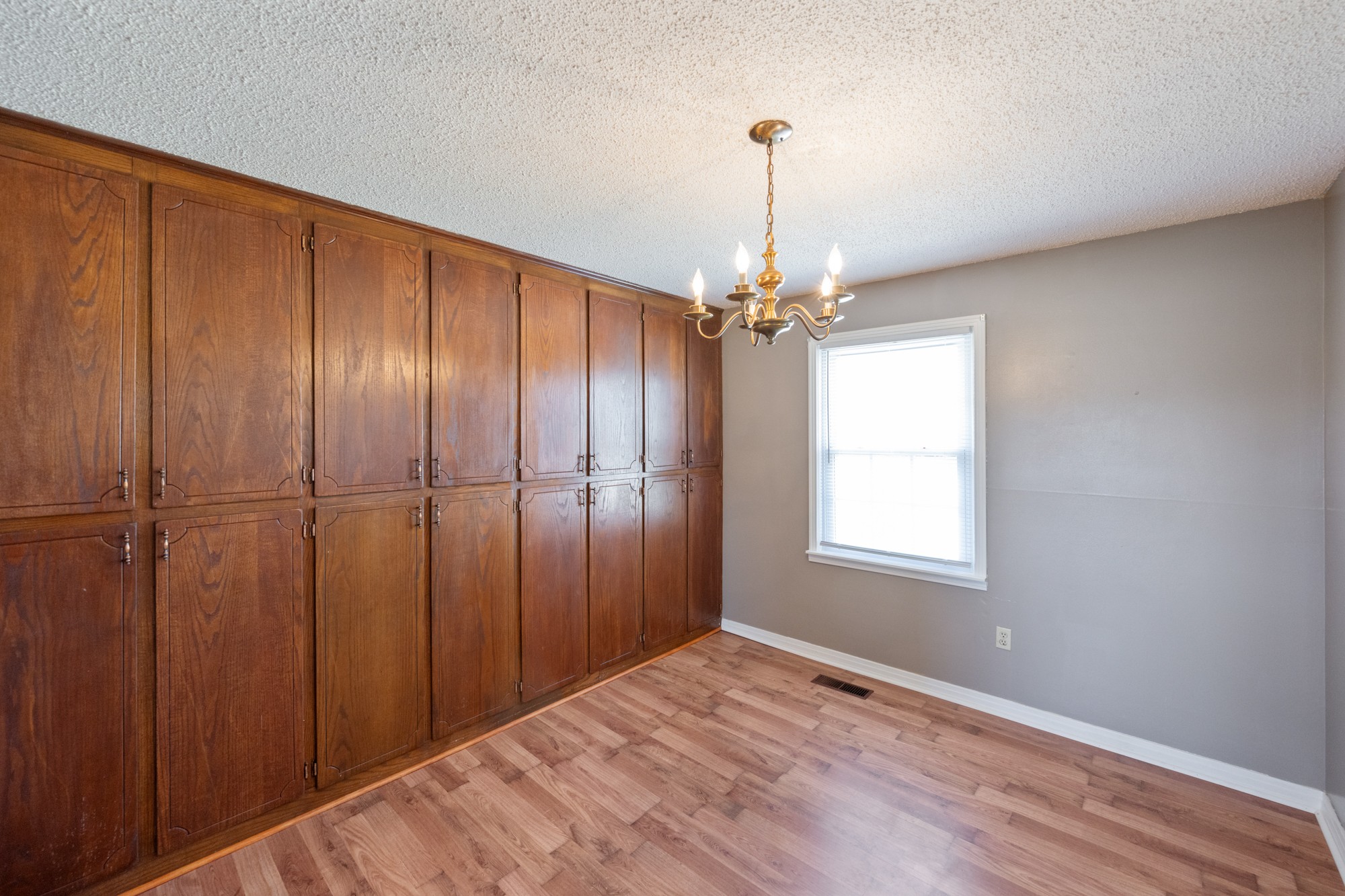 1705 Highway 100 Decaturville, TN 38329 - Photo 5 of 27 Gallery Image 5