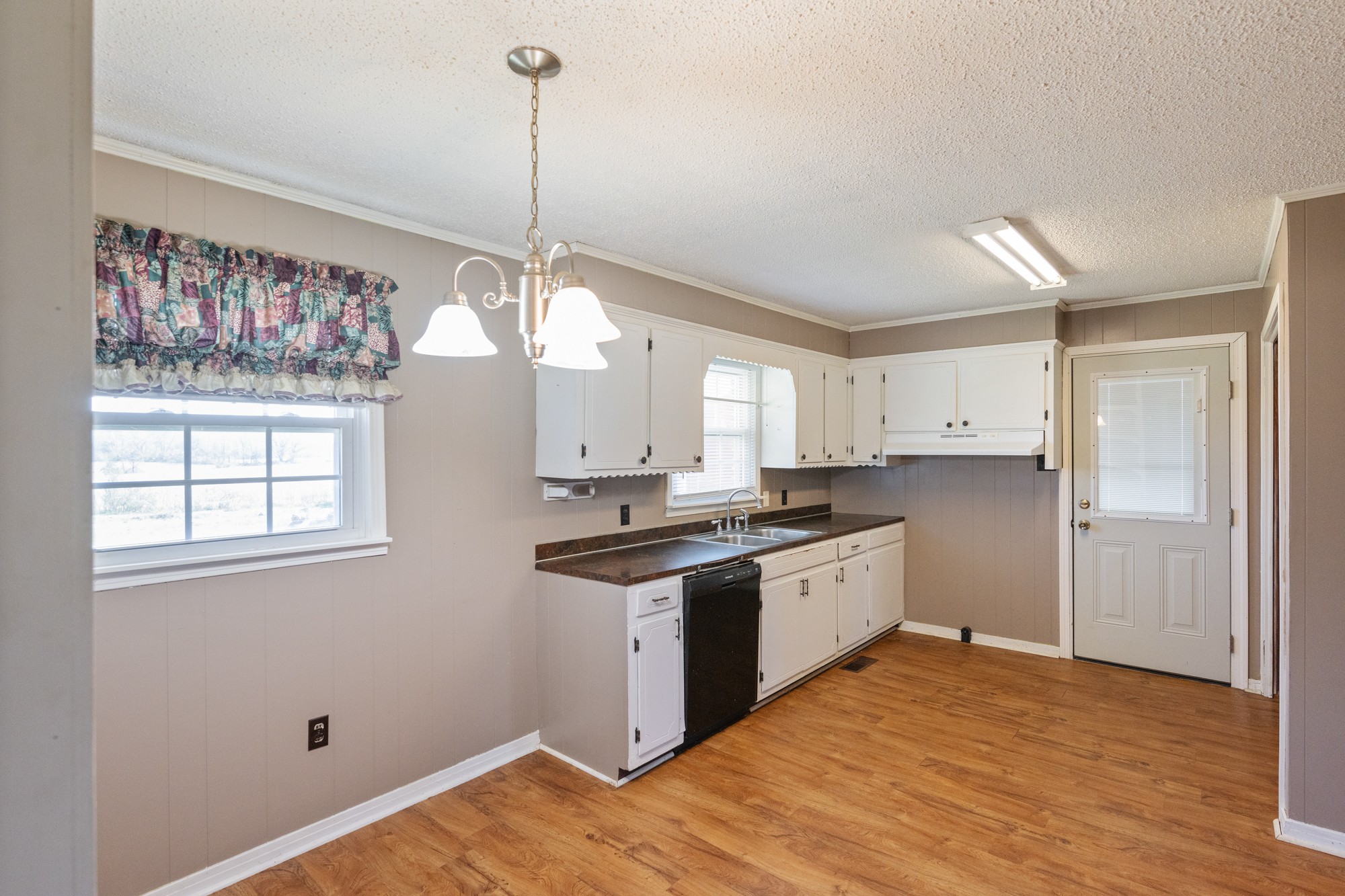 1705 Highway 100 Decaturville, TN 38329 - Photo 8 of 27 Gallery Image 8