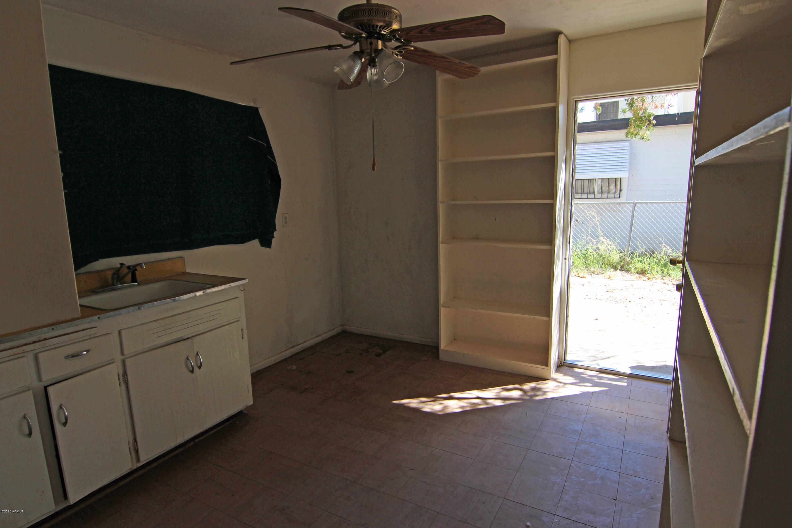 1518 West Roeser Road Phoenix, AZ 85041 - Photo 5 of 10 6