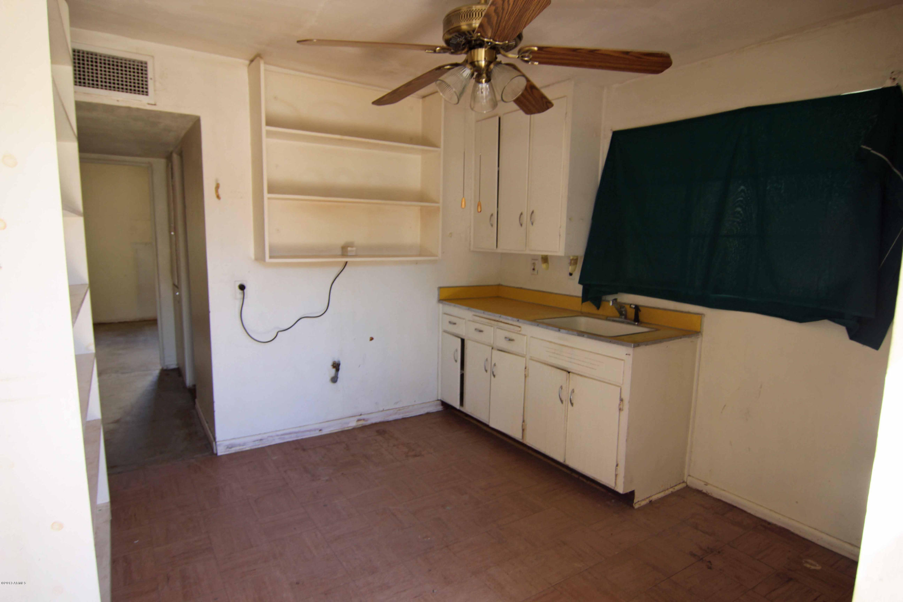 1518 West Roeser Road Phoenix, AZ 85041 - Photo 6 of 10 8