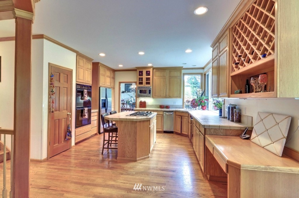 4712 177th Place Southeast Bothell, WA 98012 - Photo 5 of 15
