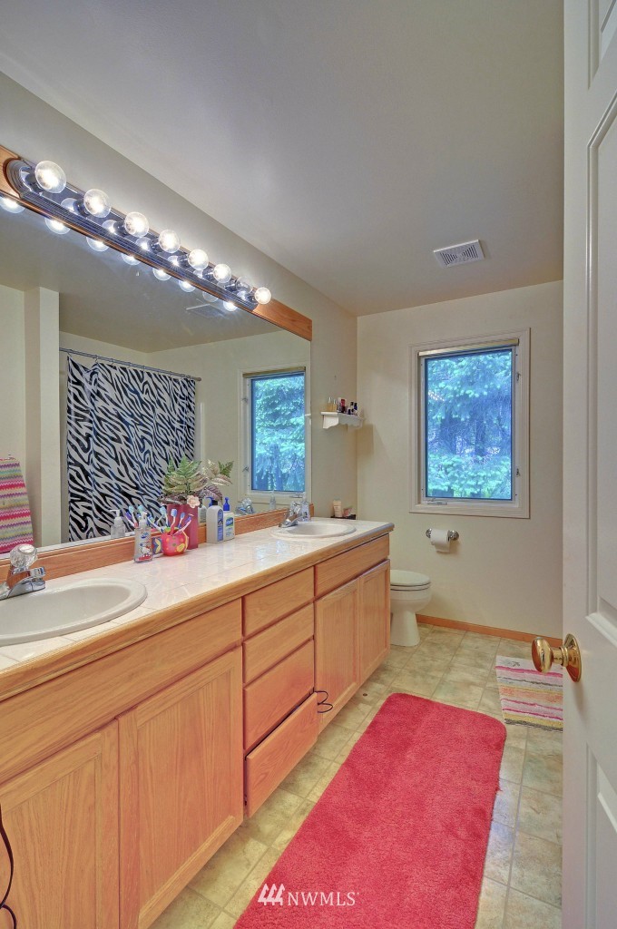 4712 177th Place Southeast Bothell, WA 98012 - Photo 10 of 15