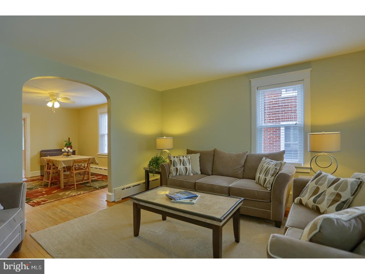 332 West Walnut Street Reading, PA 19607 - Photo 7 of 24 Living Room