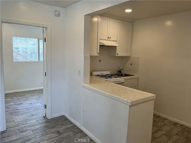 $2,000 | 3112 Washington Boulevard, Venice, CA 90291