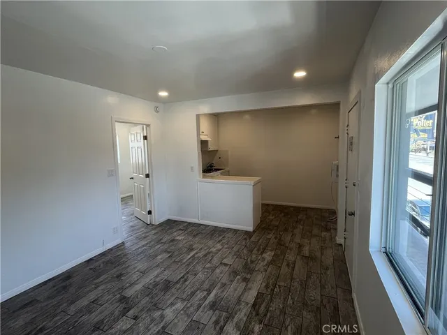 $2,000 | 3112 Washington Boulevard, Venice, CA 90291