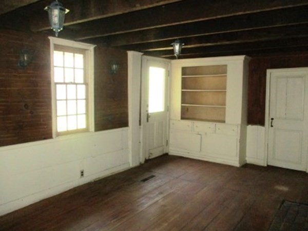 41 Worcester Road Townsend, MA 01469 - Photo 13 of 19 Gallery Image 13